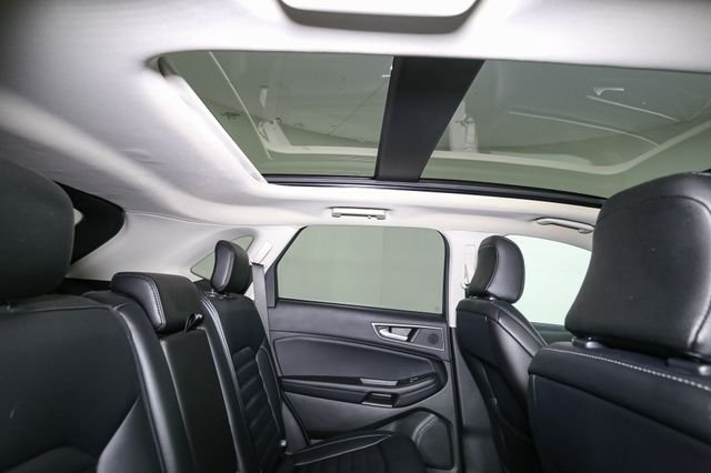 Used 2023 White Ford SEL image 21