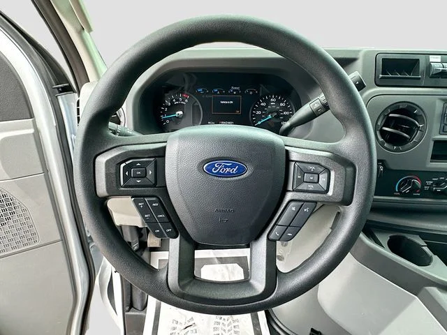 New 2026 Oxford White Ford Base image 7