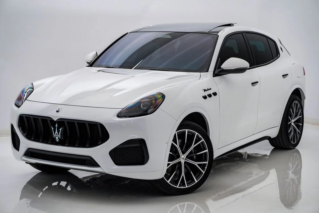 New 2026 Bianco Astro Metallic Maserati Modena image 3