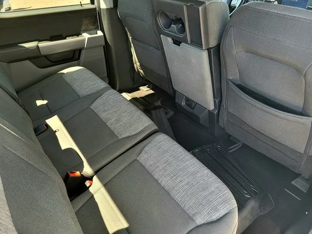Certified Used 2022 Oxford White Ford XLT image 11