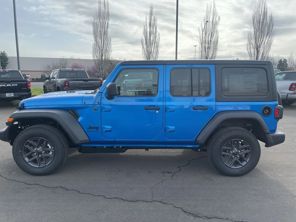 New 2026 Hydro Blue Pearl-Coat Exterior Paint Jeep Sport S image 2