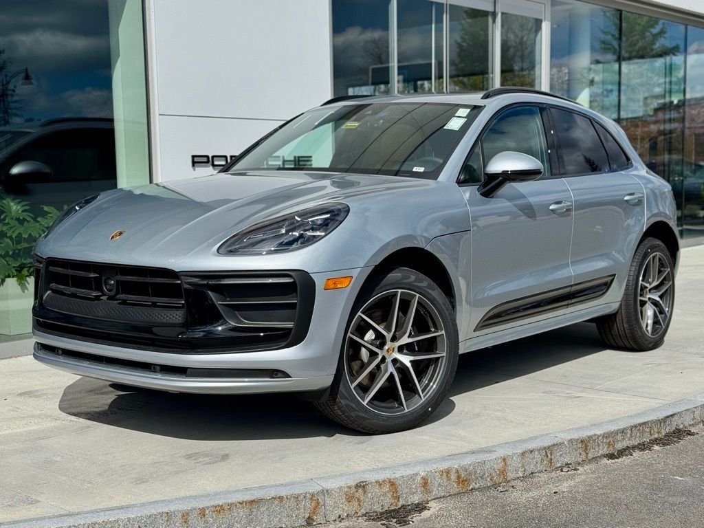 2025 Porsche Macan Base