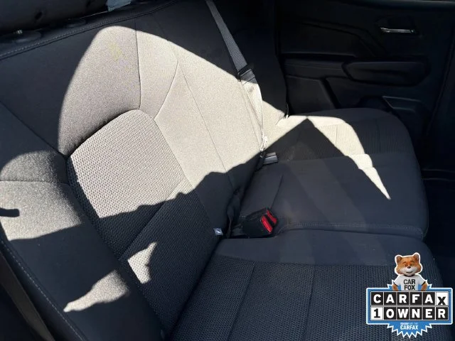 Used 2025 White GMC Elevation image 11