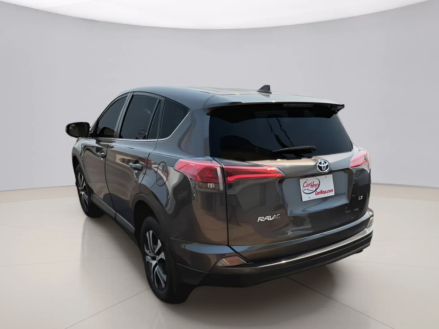 Used 2018 Gray Toyota LE image 7