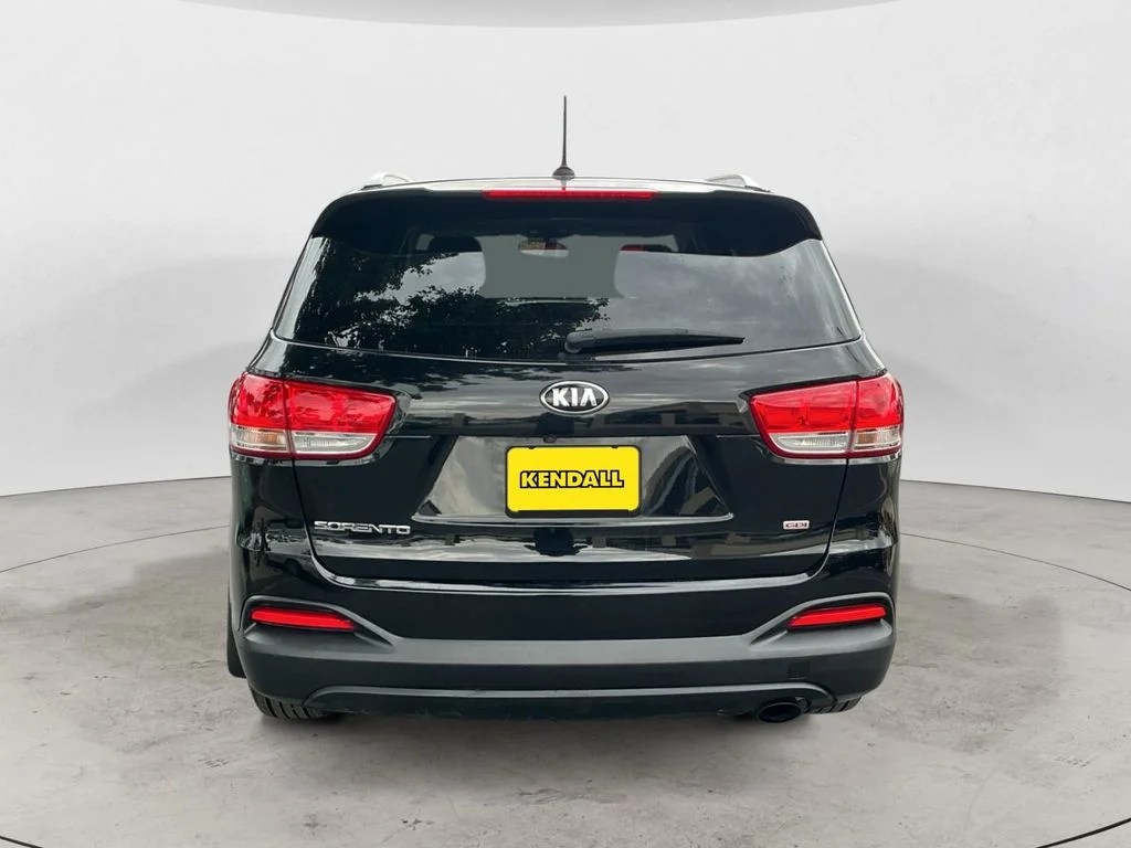 Used 2016 Black Kia LX image 6