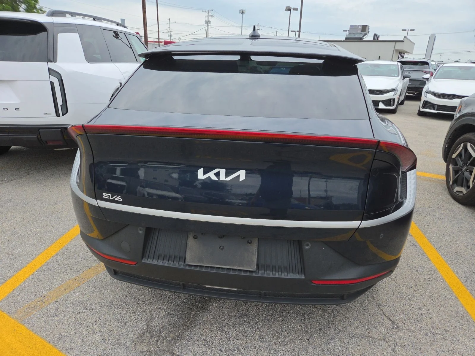 Certified Used 2024 Blue Kia Light image 18