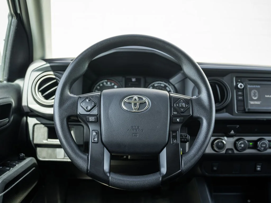 Used 2019 White Toyota SR image 22