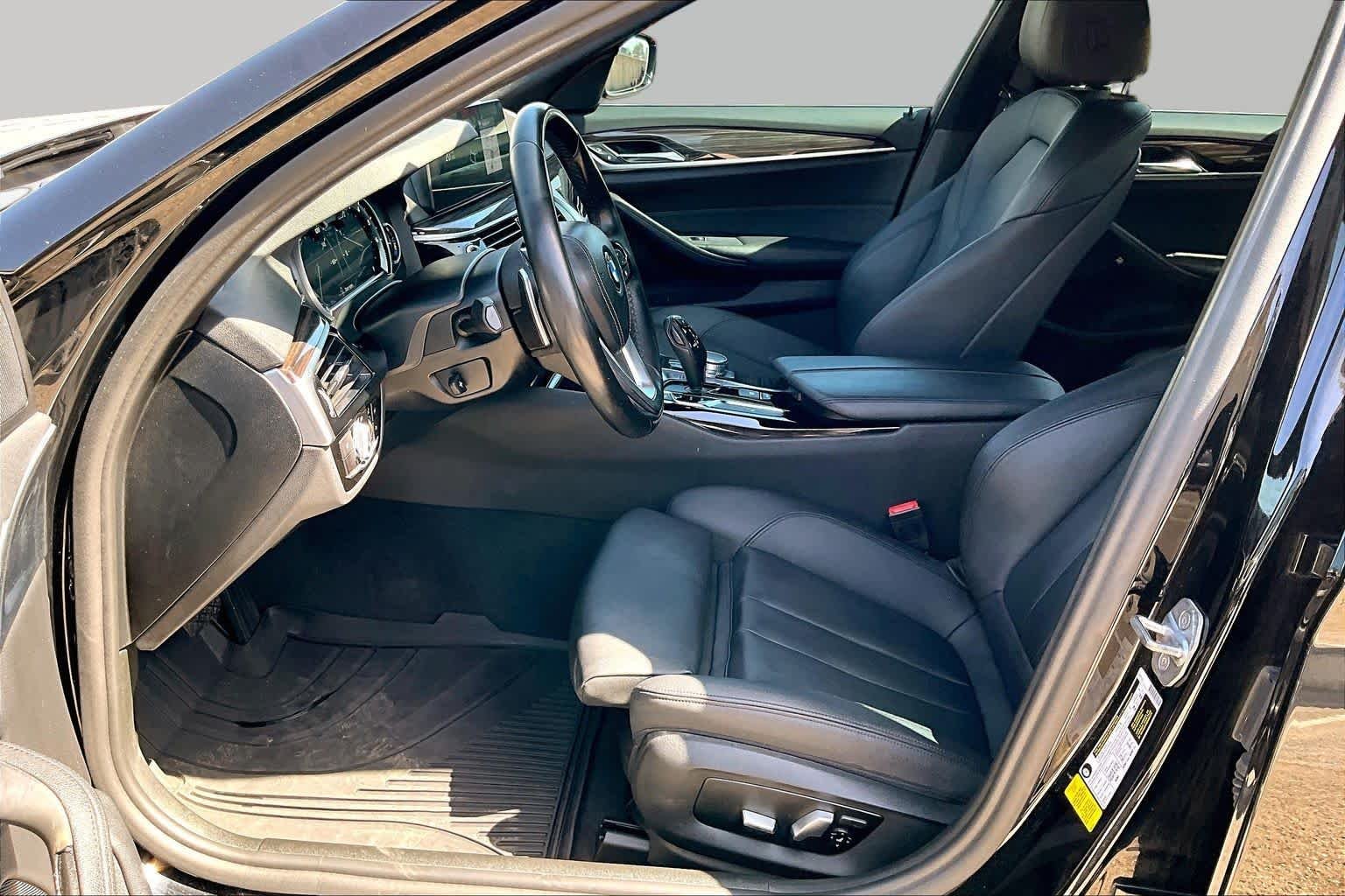 Used 2018 Jet Black BMW 530i image 10