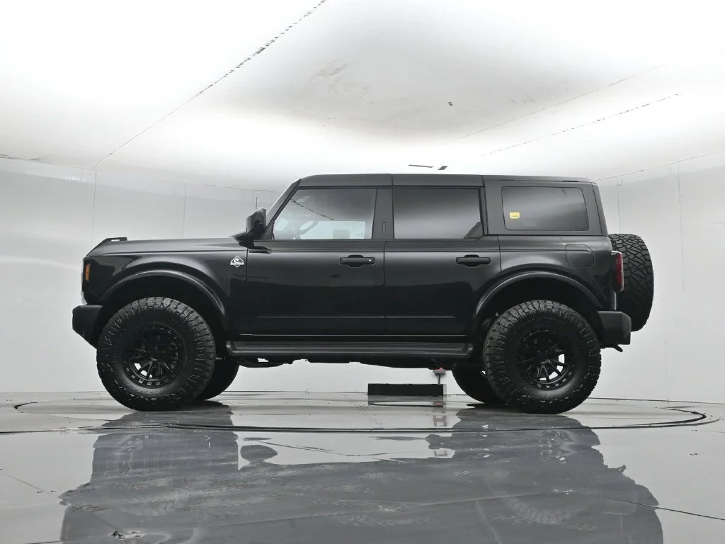 New 2026 Shadow Black Ford Outer Banks image 50