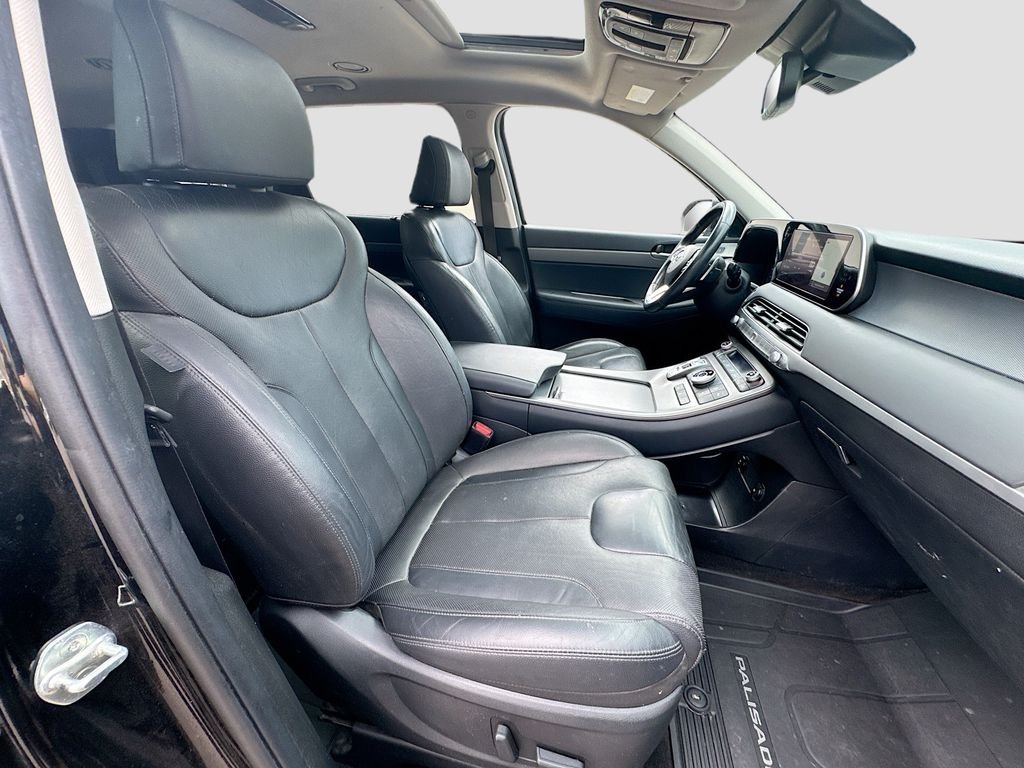 Used 2022 Black Hyundai SEL image 33