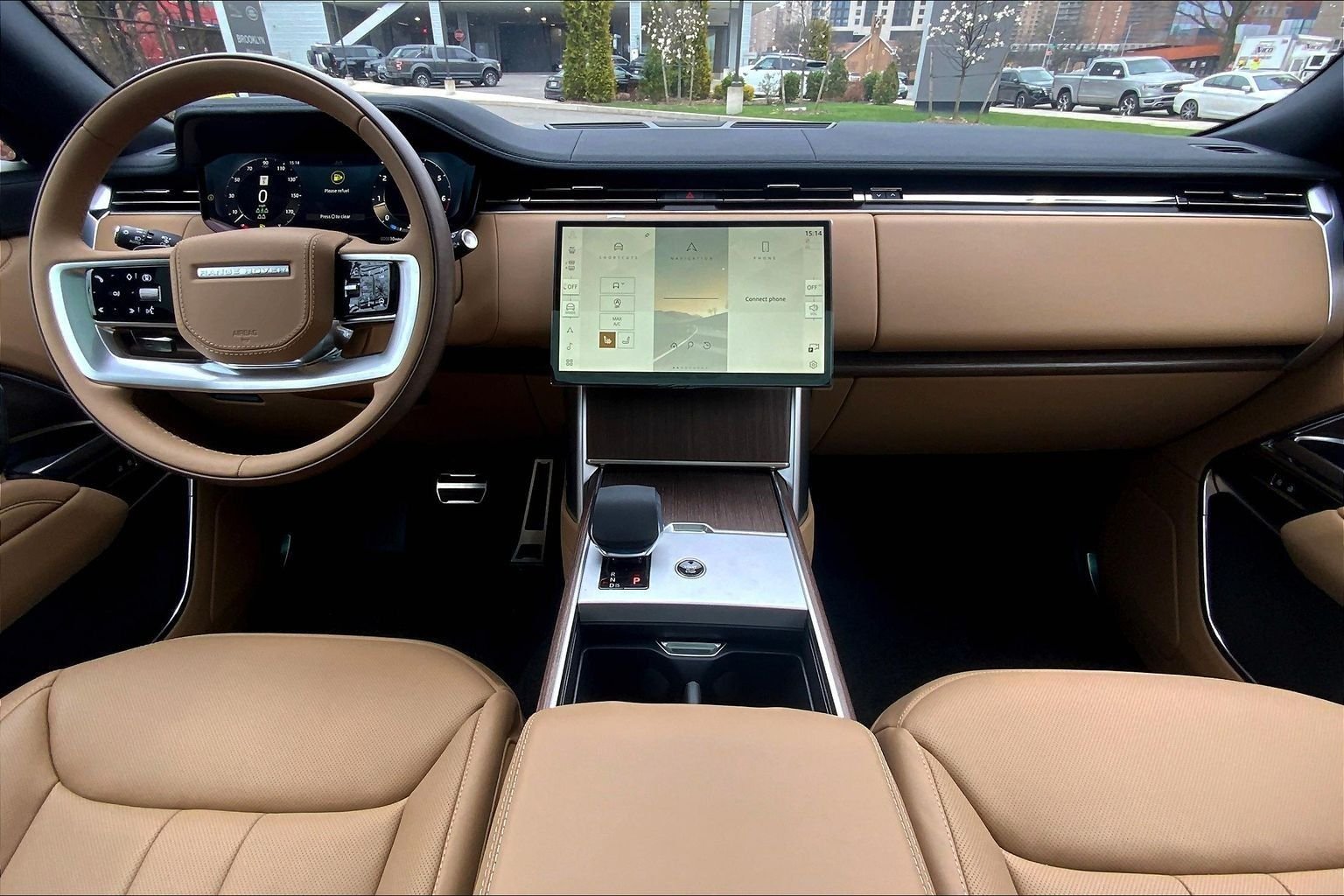 New 2026 Tourmaline Brown in Gloss finish LAND ROVER SE 7 Seats image 5