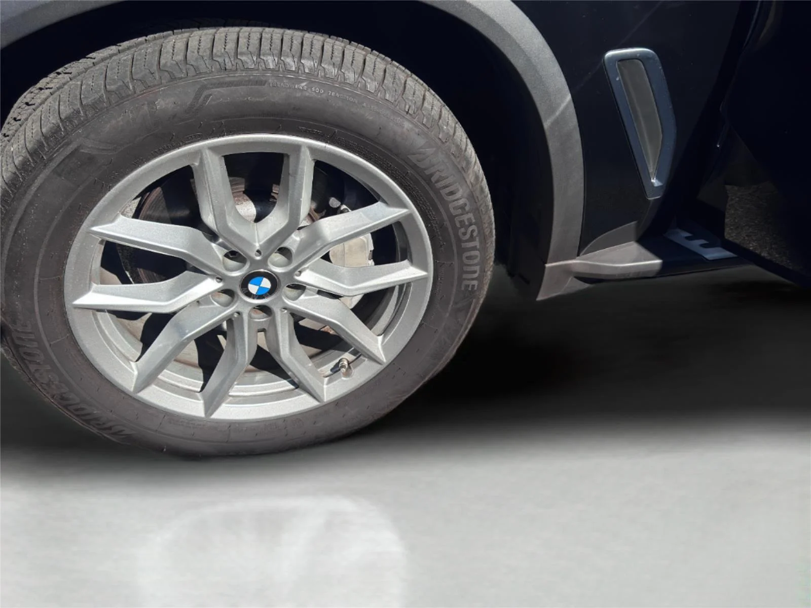 Used 2023 Jet Black BMW xDrive40i image 35