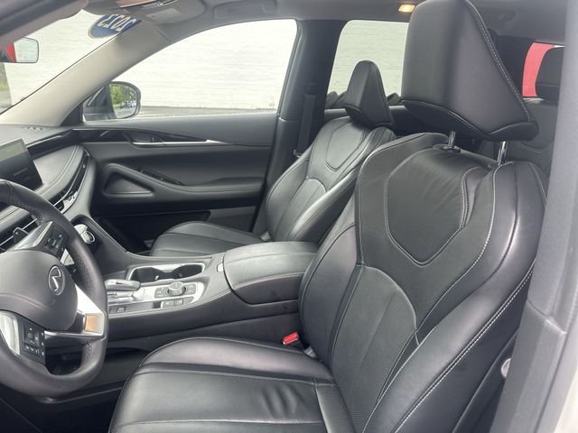 Certified Used 2023 White INFINITI PURE image 15
