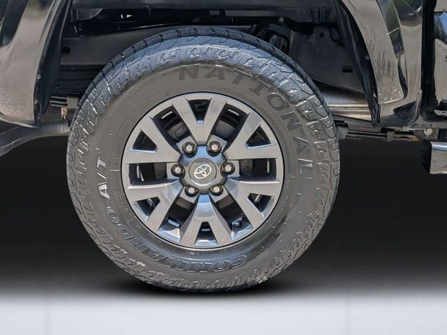 Used 2022 Midnight Black Metallic Toyota SR5 image 11