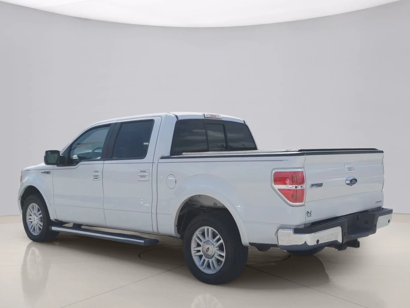 Used 2014 White Ford LARIAT image 3