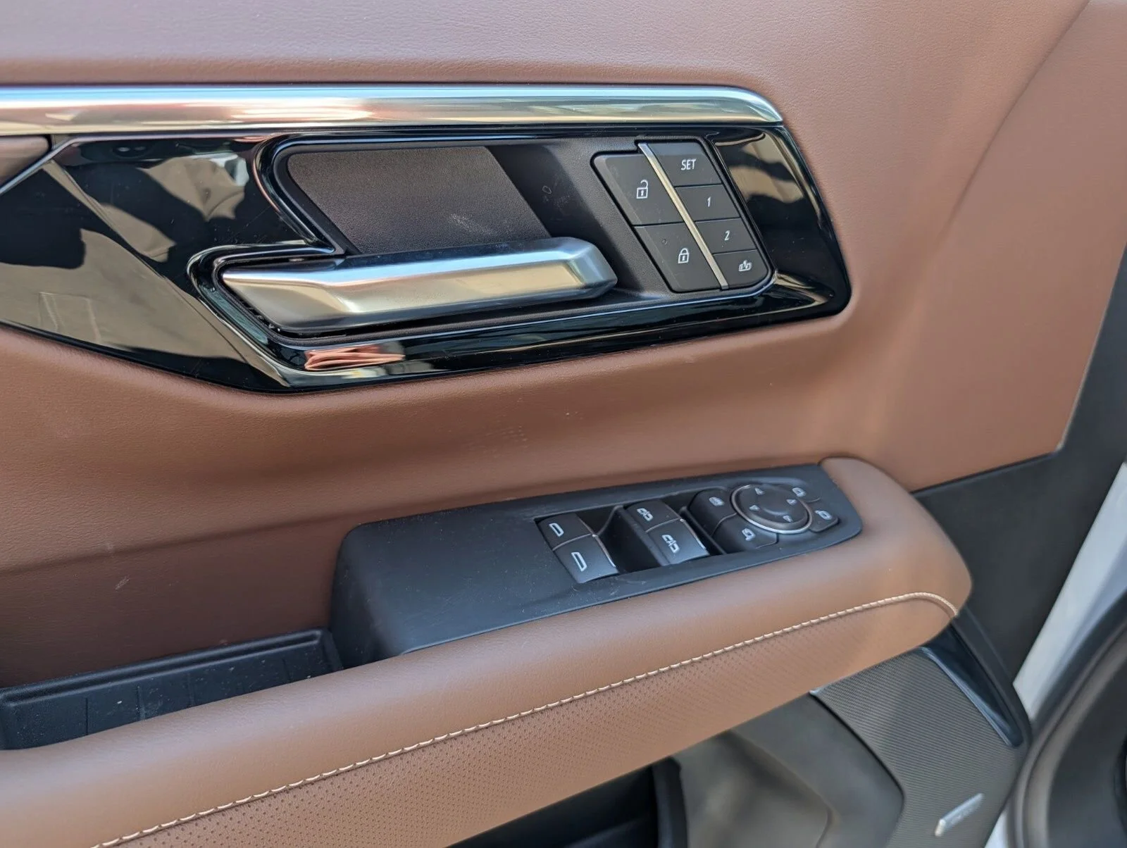 New 2026 Polar White Tricoat Chevrolet High Country image 37