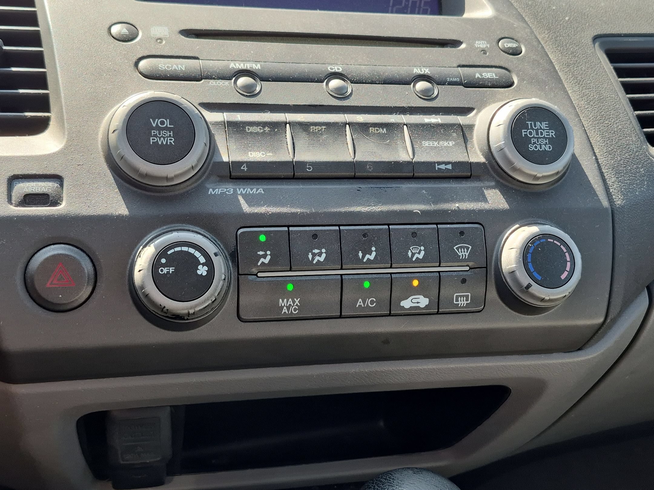 Used 2009 Silver Honda LX image 20