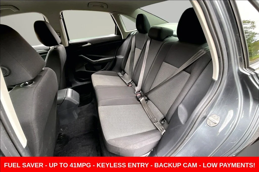 Used 2021 Gray Volkswagen 1.4T S image 25