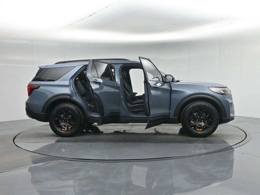 New 2026 Vapor Blue Metallic Ford Tremor image 36