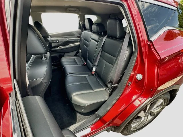 Used 2019 Cayenne Red Pearl Metallic Nissan SL image 25
