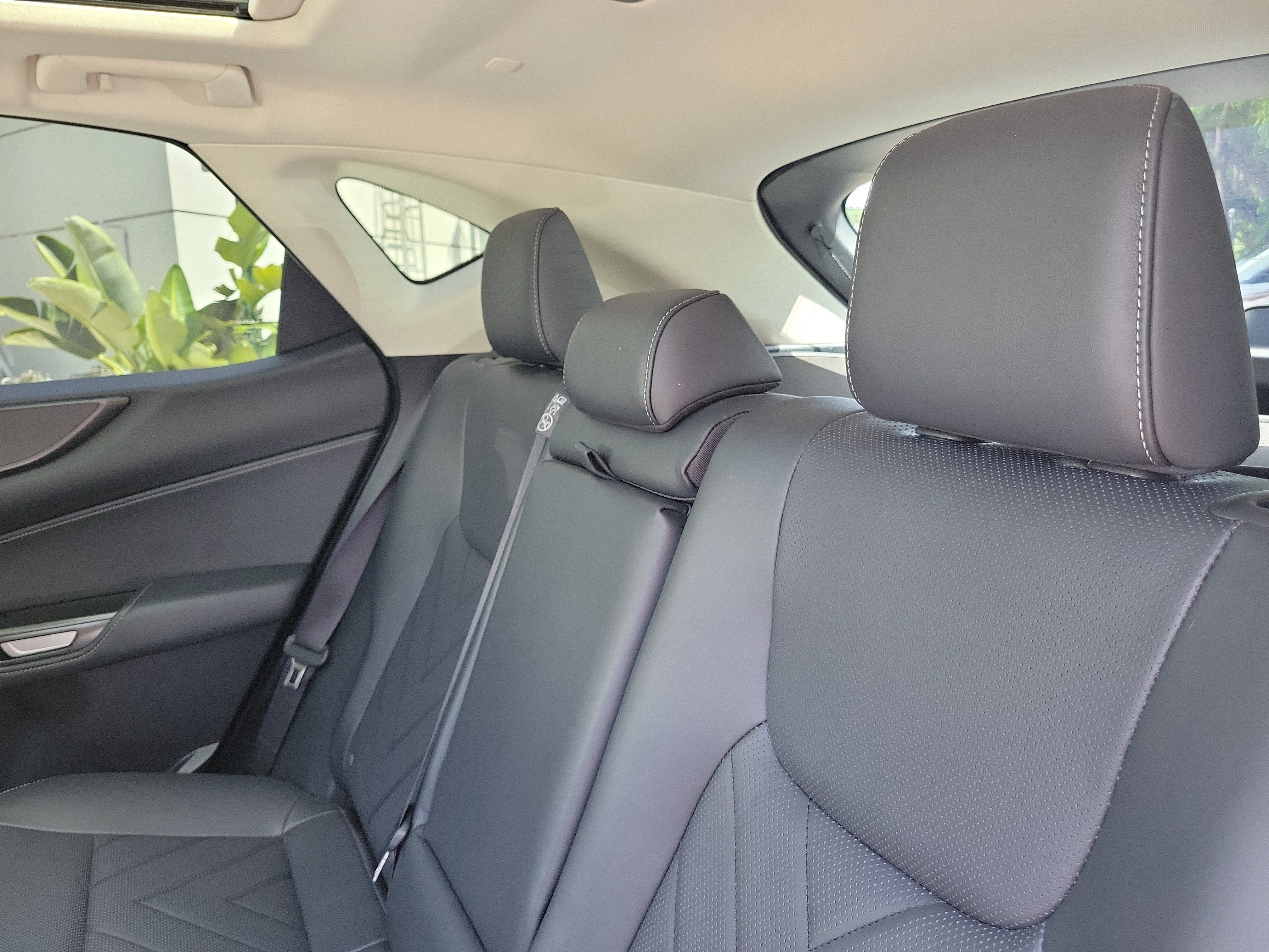 Used 2024 Silver Lexus 350 Luxury image 11