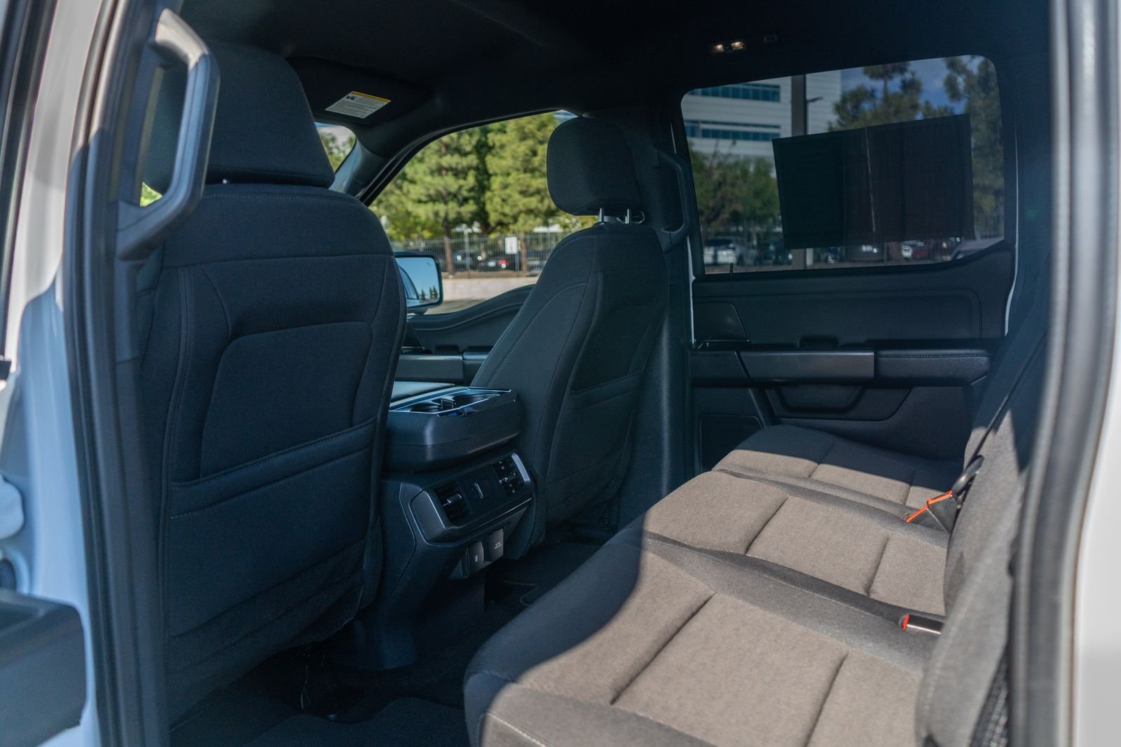 Used 2024 Oxford White Ford XLT image 15