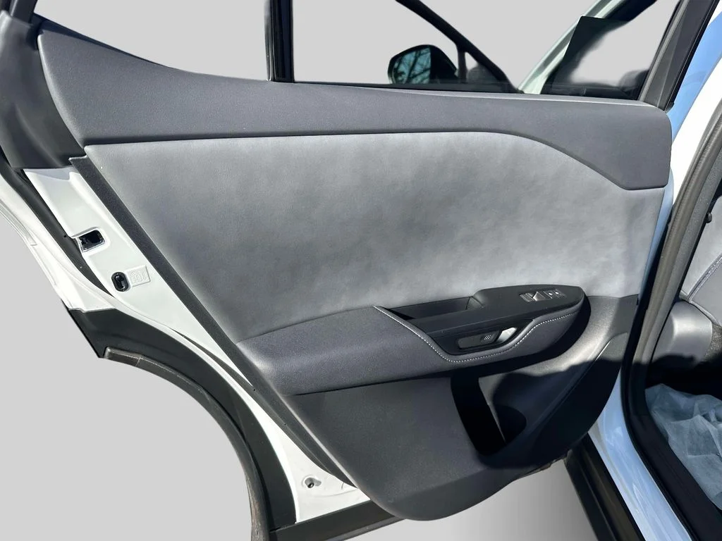 2026 Lexus RZ Premium - Photo 18