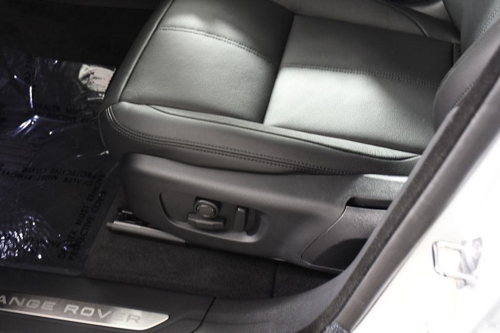 New 2026 Fuji White Land Rover S image 16