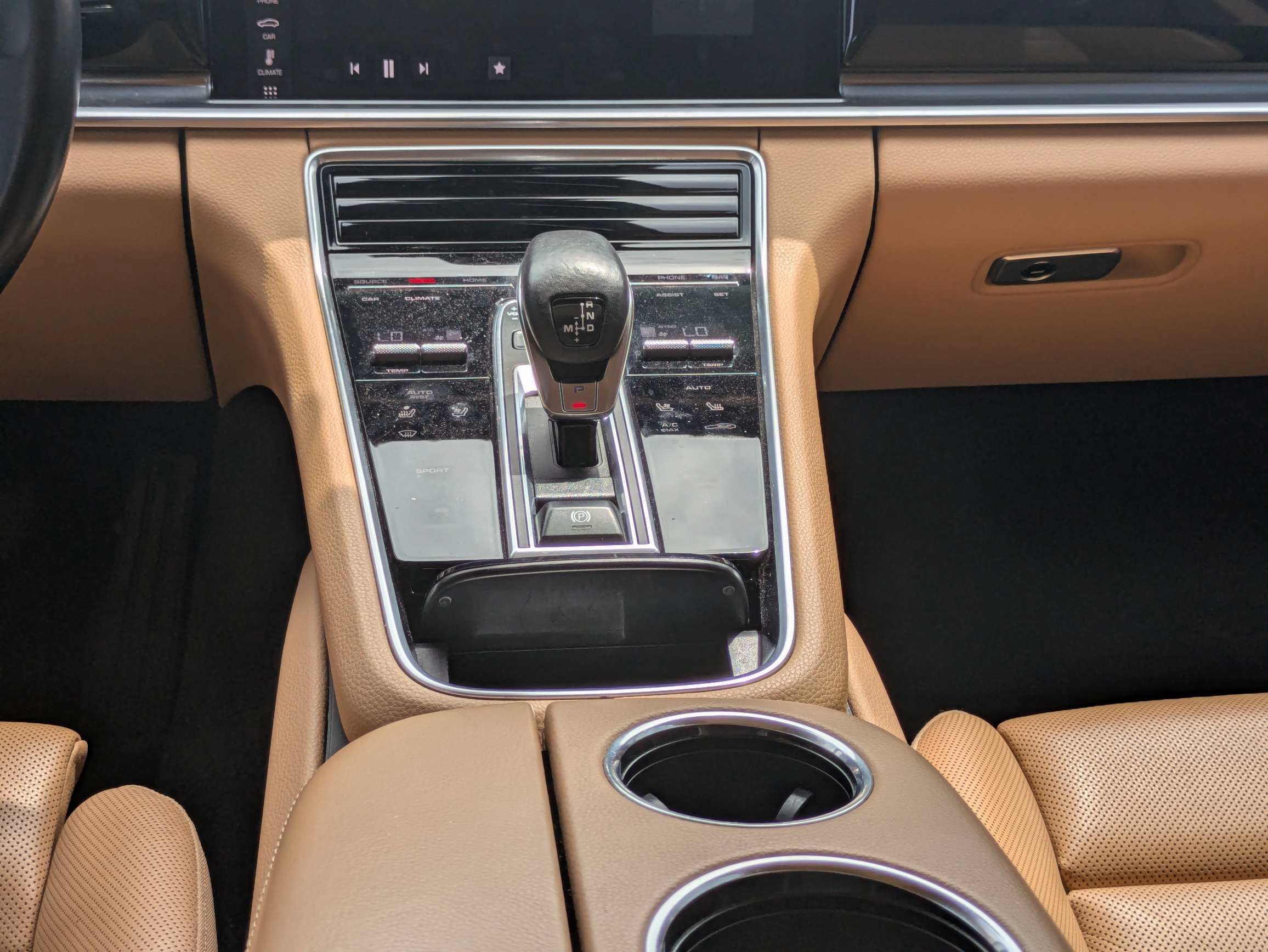Used 2018 Black Porsche Base image 16