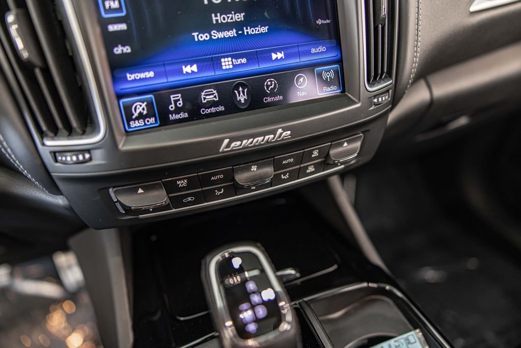 Used 2019 White Maserati S GranSport image 30