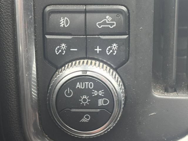 Used 2022 White Frost Tricoat GMC Denali image 27