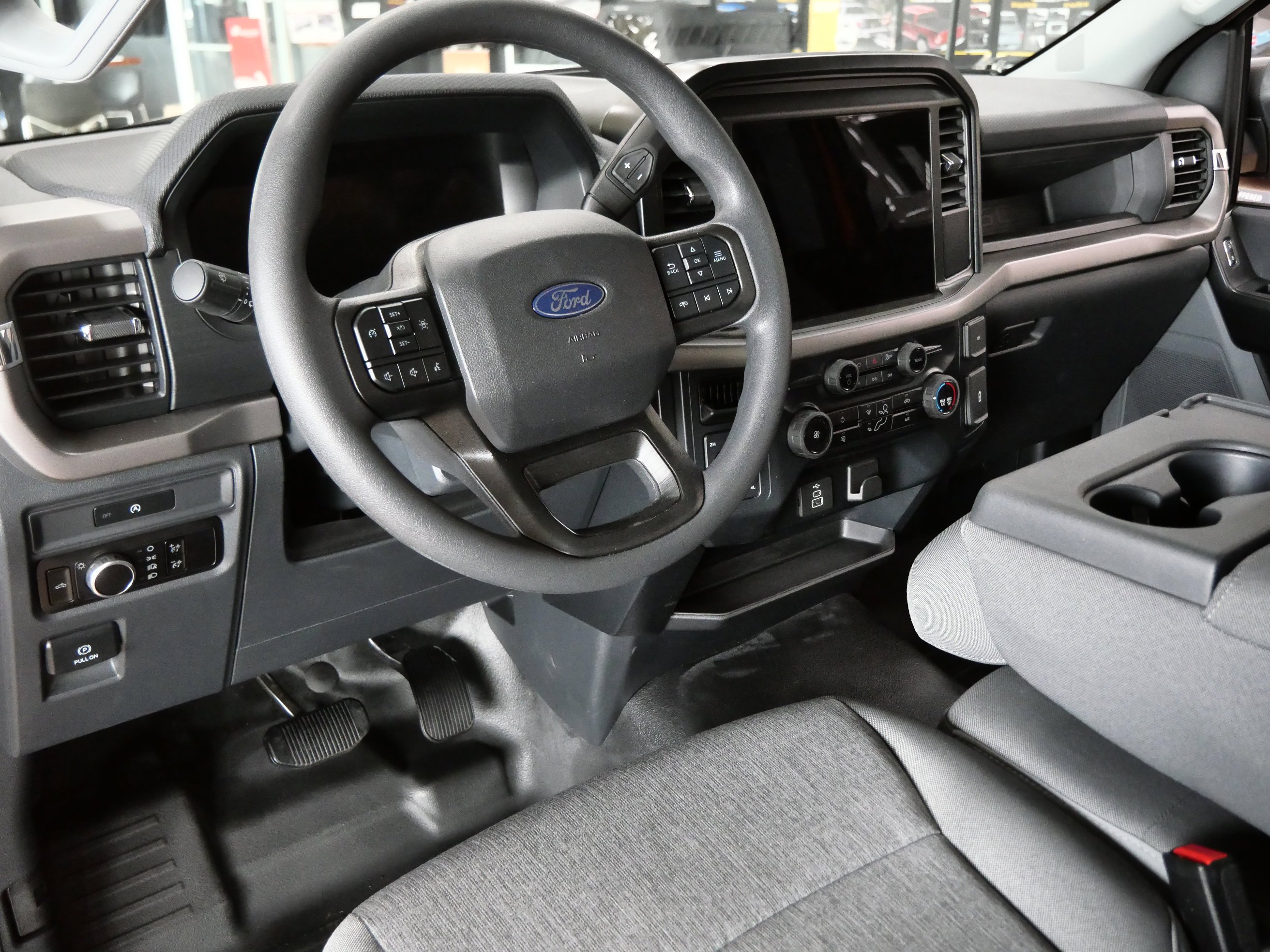 Used 2025 Orange Ford XL Sleeper image 14