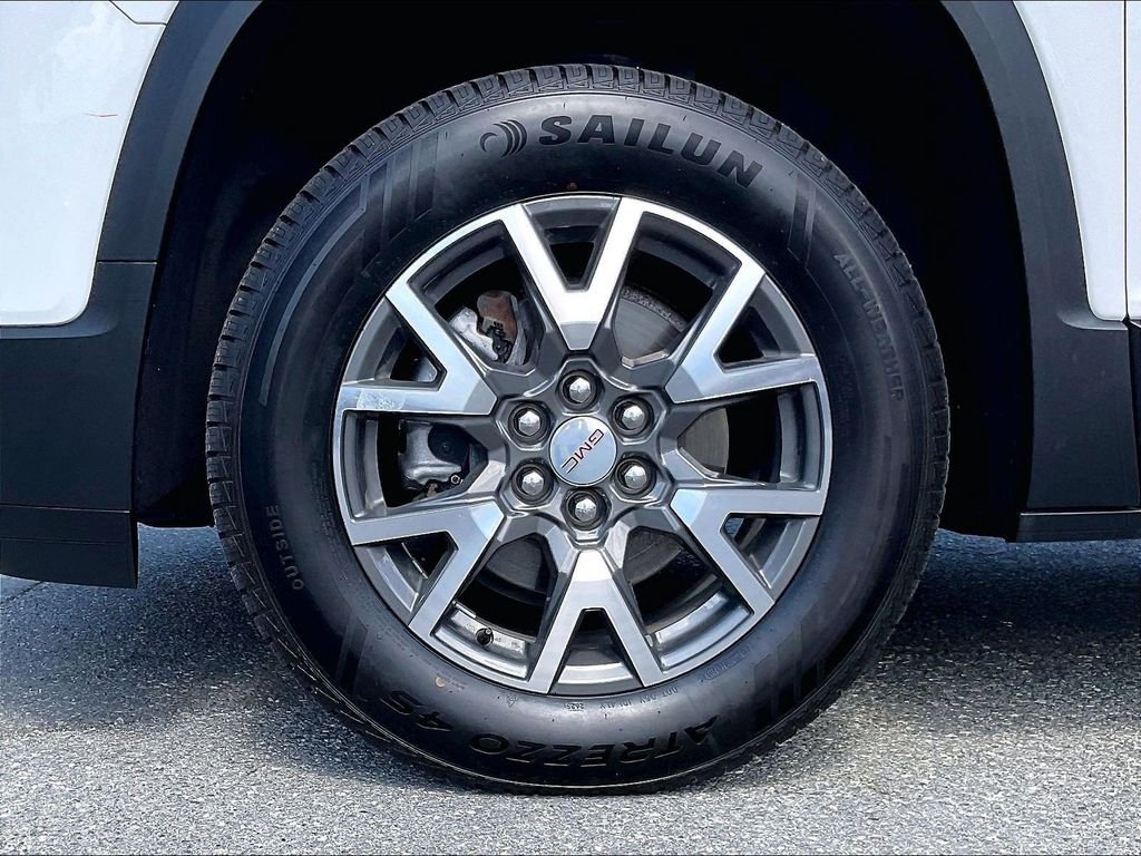 Used 2023 White GMC SLE image 7