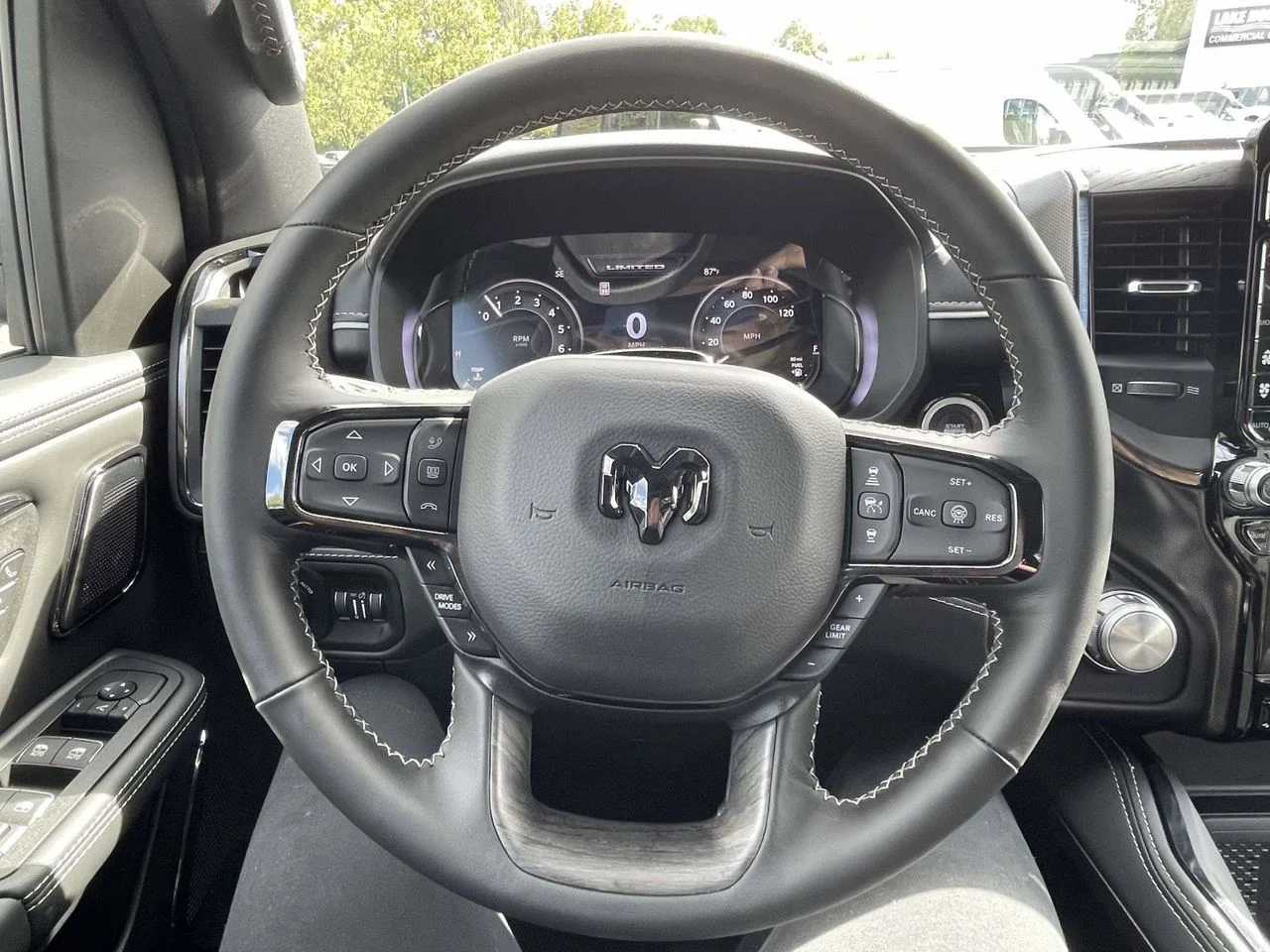 New 2026 Diamond Black Crystal Pearl-Coat Exterior Paint RAM Limited image 33
