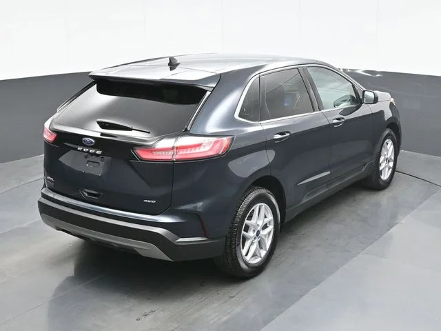 Used 2022 Blue Ford SEL image 17