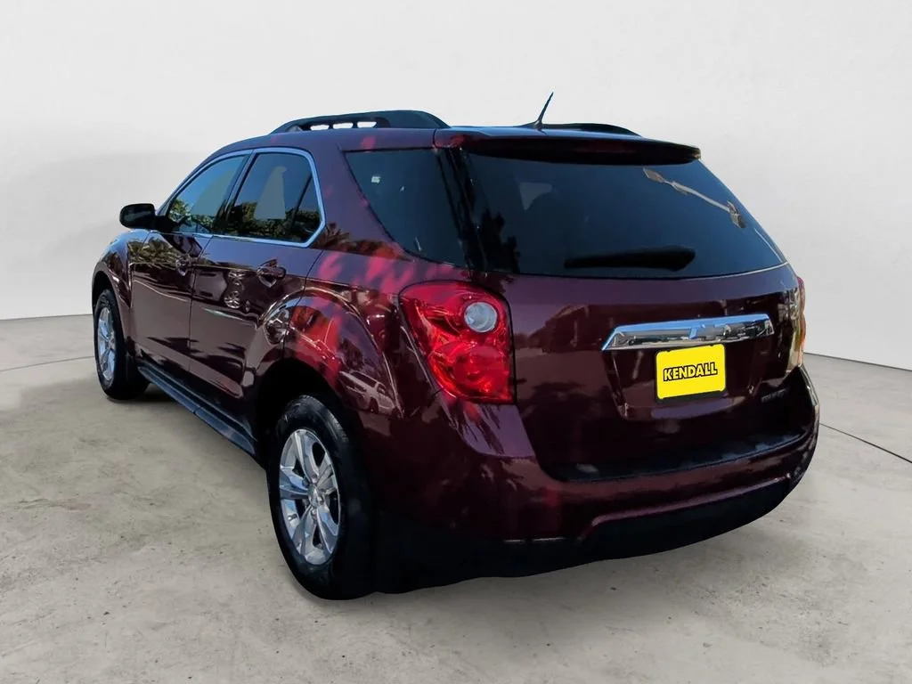 Used 2011 Cardinal Red Metallic Chevrolet LT w/1LT image 3