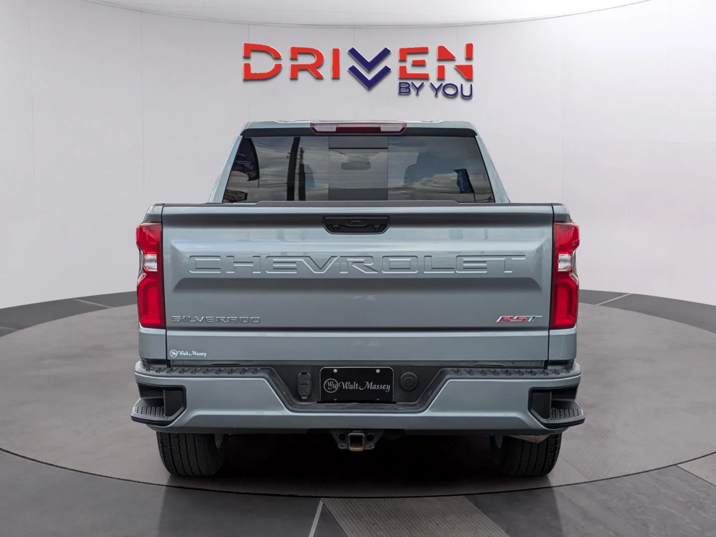 Used 2025 Sterling Gray Metallic Chevrolet RST image 4