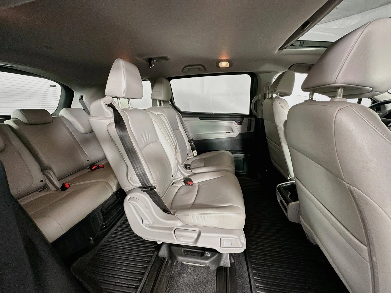 Used 2019 Modern Steel Metallic Honda EX-L image 28