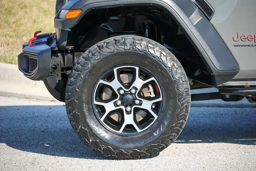 Used 2020 Gray Jeep Rubicon image 19