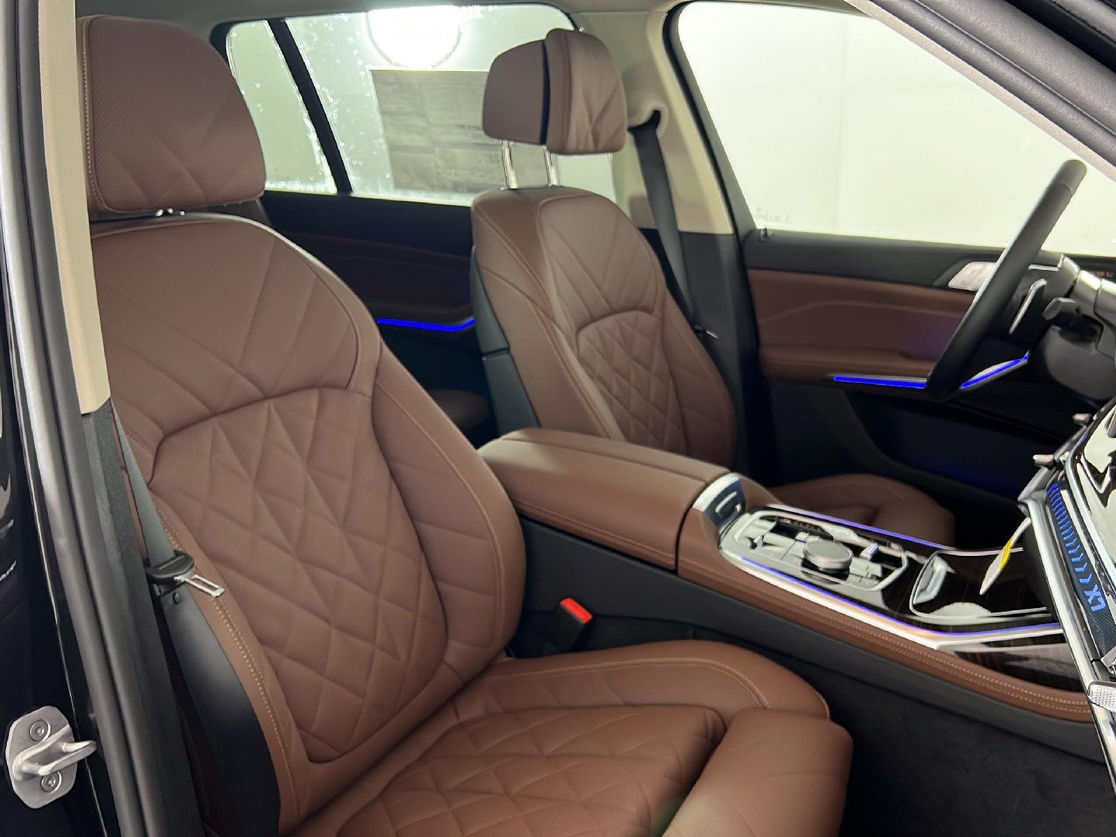 New 2027 Black Sapphire Metallic BMW xDrive40i image 28