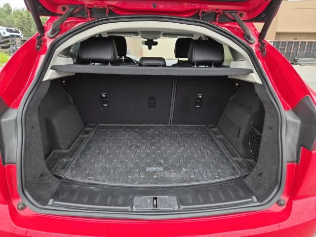 Used 2020  Jaguar Base image 23