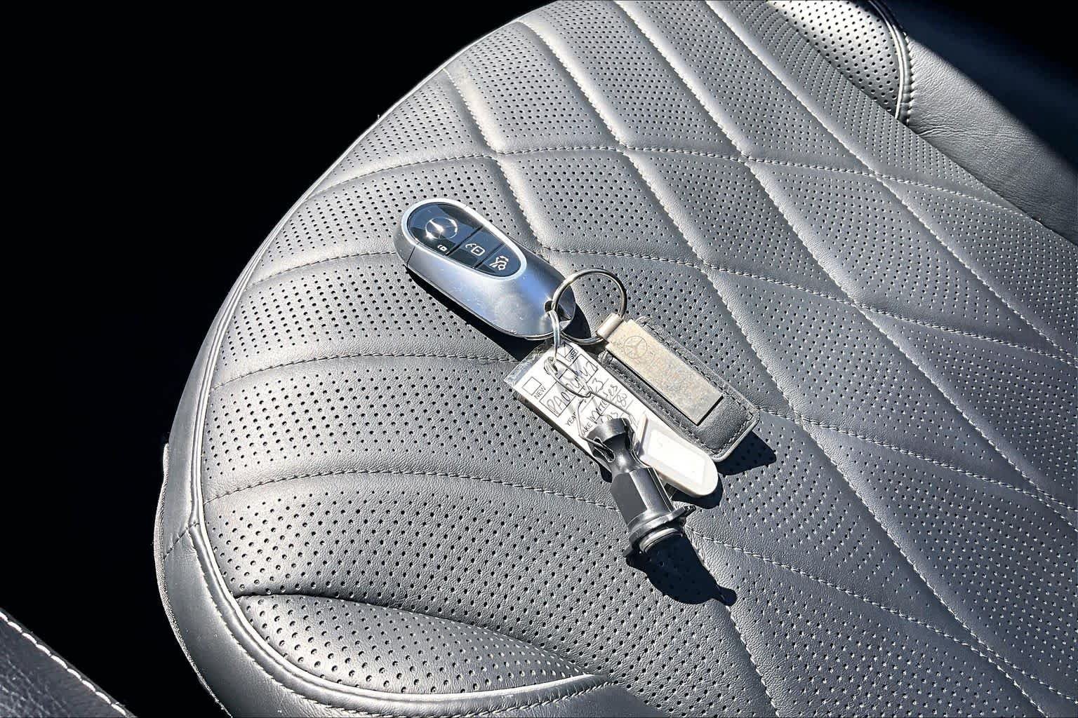 Used 2023 Selenite Grey Metallic Mercedes-Benz EQS 580 image 13