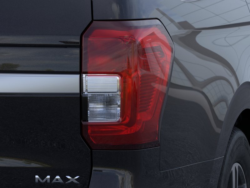 New 2022 Agate Black Metallic Ford XLT MAX image 21