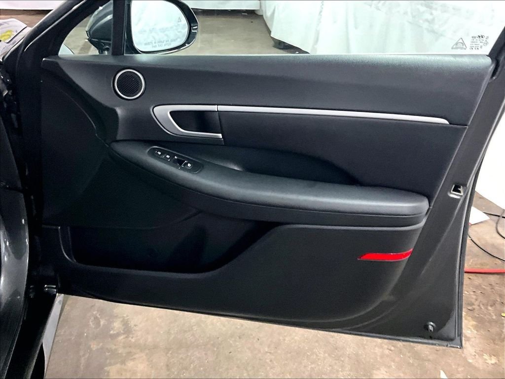 Used 2024 Gray Hyundai SEL image 12