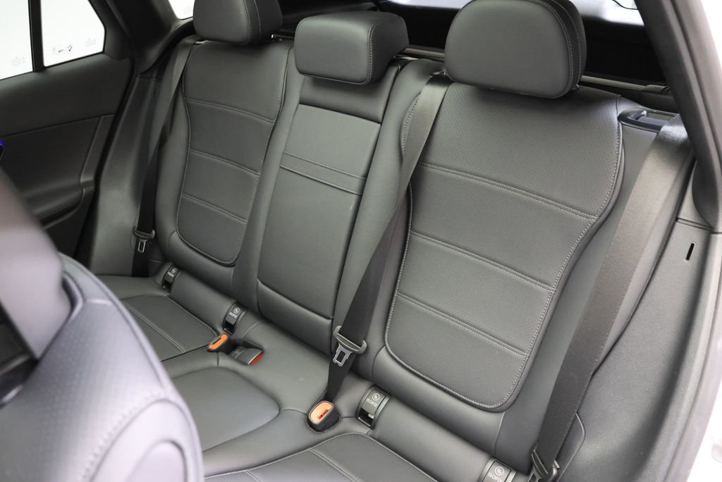 Certified Used 2026 Polar White Mercedes-Benz GLC 300 image 43