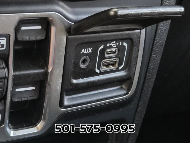 Used 2023 White Jeep Sport S image 30
