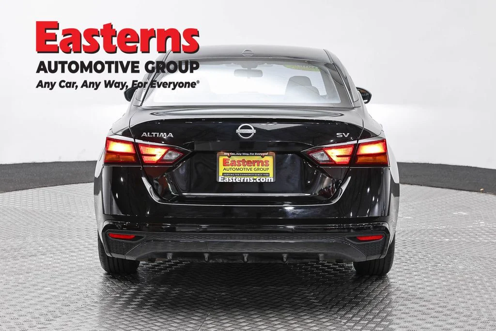 Used 2024 Black Nissan 2.5 SV image 6