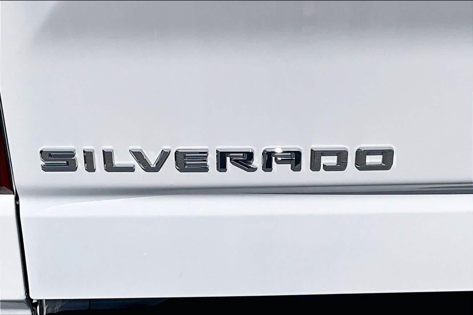 2025 Chevrolet Silverado 1500 Custom - Photo 32