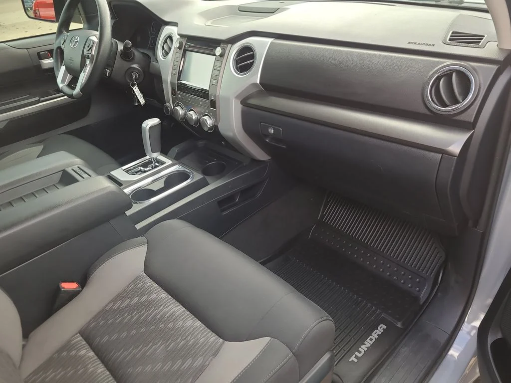Used 2019 Gray Toyota SR5 image 10