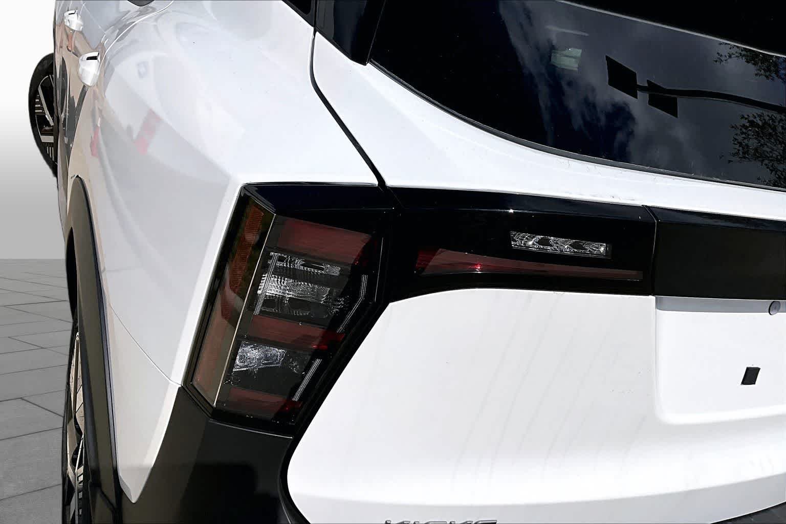 Used 2026 Aspen White Tricoat Nissan SV image 12